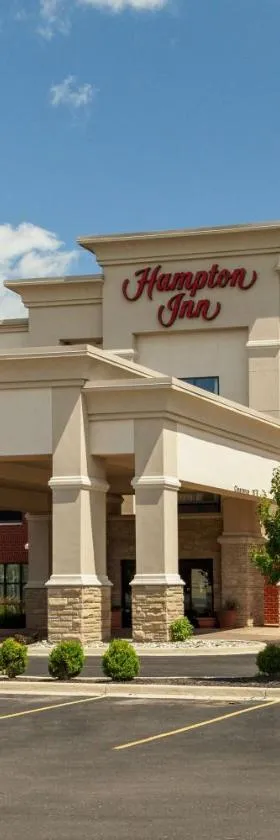 底特律罗斯维尔汉普顿旅馆，位于克林顿的酒店