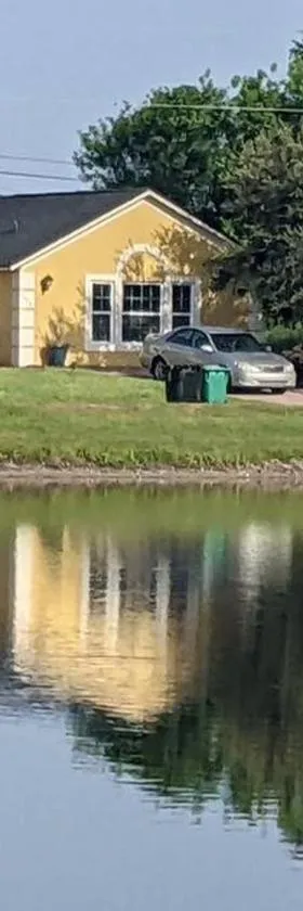 Port Saint Lucie A Little Piece Of Heaven- Peaceful Lake view Apartment- 1 min from I95 and Turnpike，位于圣露西港的酒店