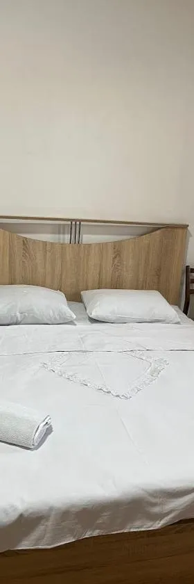Guest House SAMAN，位于Garni的酒店