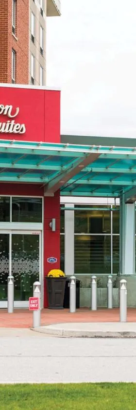 Hampton Inn & Suites Erie Bayfront，位于伊利的酒店