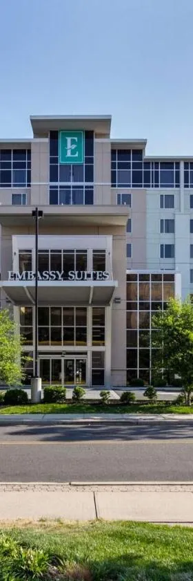 Embassy Suites by Hilton Newark Airport，位于伊丽莎白的酒店