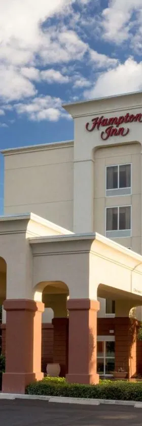 Hampton Inn Leesburg Tavares，位于利斯堡的酒店