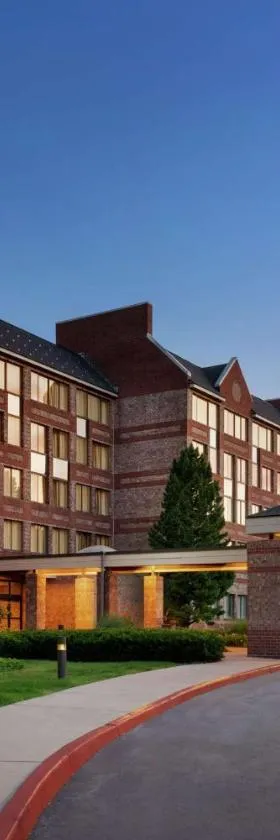 Embassy Suites by Hilton Philadelphia Valley Forge，位于韦恩的酒店