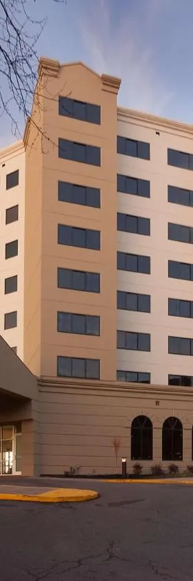 Embassy Suites by Hilton Raleigh Crabtree，位于罗利的酒店