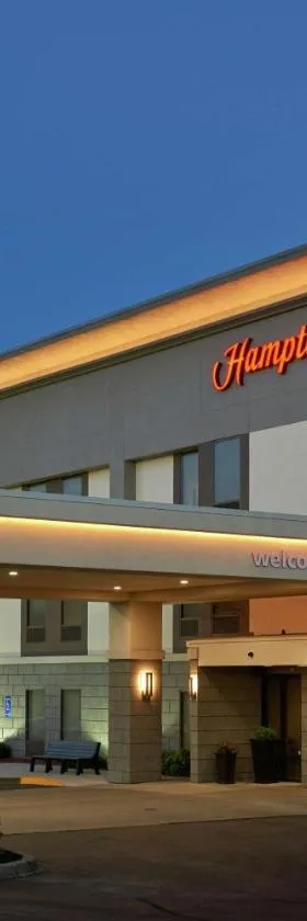 路易斯维尔/65号州际公路/布鲁克斯路汉普顿酒店，位于Brooks的酒店