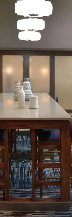 Hampton Inn & Suites Philadelphia/Media，位于米堤亚的酒店