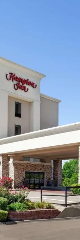 硫磺泉汉普顿酒店，位于热萨尔弗斯普林斯的酒店