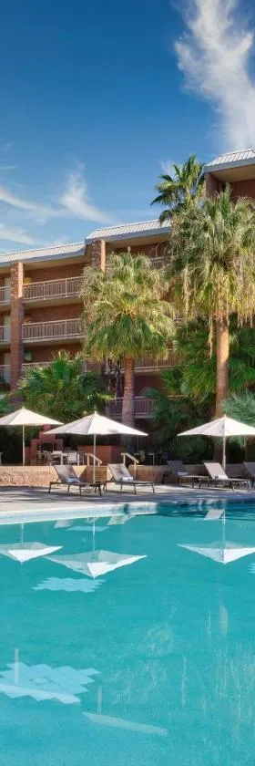 Embassy Suites by Hilton Tucson East，位于土桑的酒店