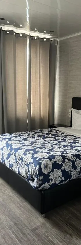 Hôtel des 2 Gares，位于欧塞尔的酒店