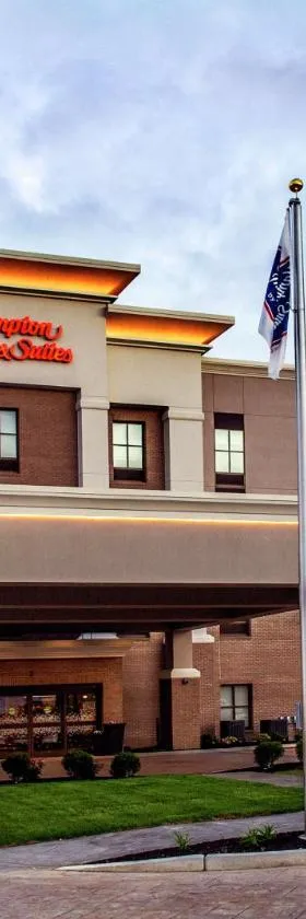 Hampton Inn & Suites/Foxborough/Mansfield，位于福克斯伯勒的酒店