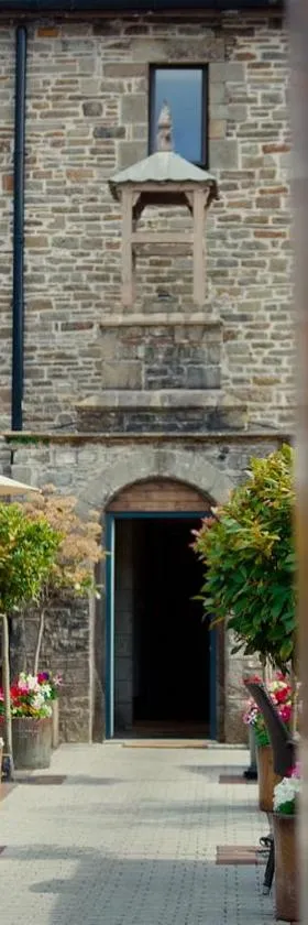 Lanelay Hall Hotel & Spa，位于翰索的酒店