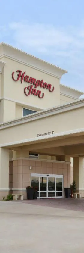 阿尔派汉普顿酒店，位于阿尔派恩的酒店