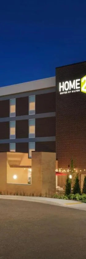 Home2 Suites By Hilton Menomonee Falls Milwaukee，位于Menomonee Falls的酒店
