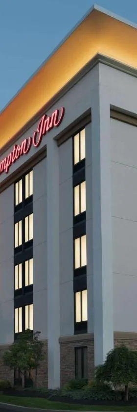 雷丁/怀奥米辛希尔顿恒庭酒店，位于怀俄米兴的酒店