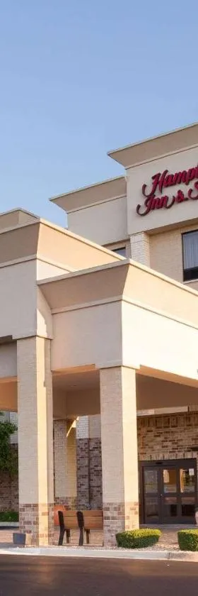 汉普顿酒店及艾迪生套房，位于艾迪生的酒店