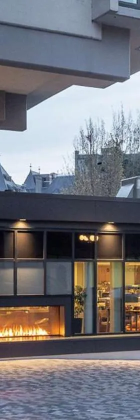 维多利亚希尔顿逸林套房酒店，位于维多利亚的酒店