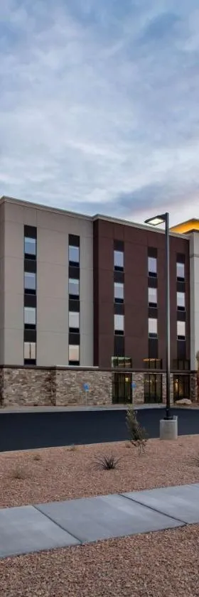 Hampton Inn & Suites St. George，位于圣乔治的酒店