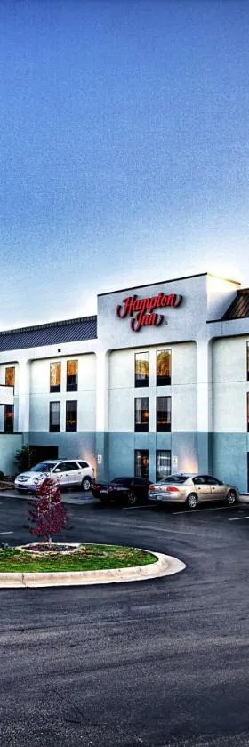 琼斯维尔/埃尔金汉普顿酒店，位于Arlington的酒店