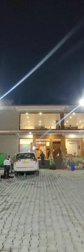 TIERRA HOTEL CUM RESTAURANT，位于卡齐兰加的酒店