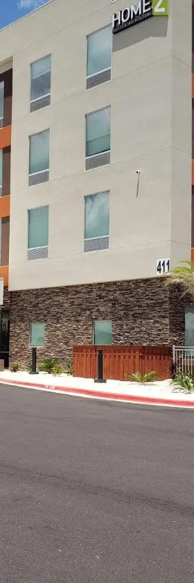 Home2 Suites By Hilton Edinburg，位于爱丁堡的酒店