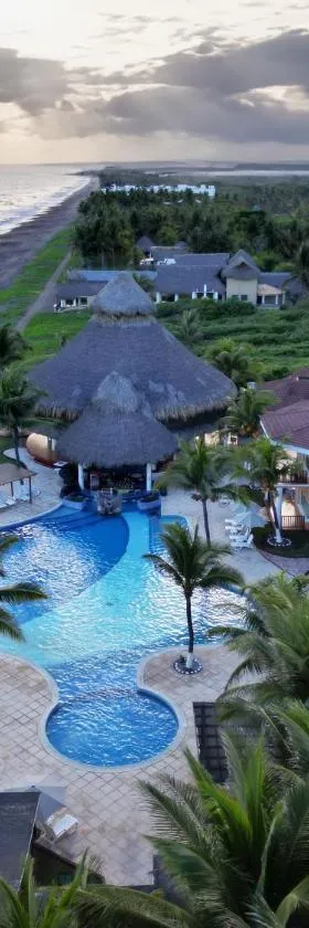 Hotel Cayman Suites，位于蒙特里科的酒店