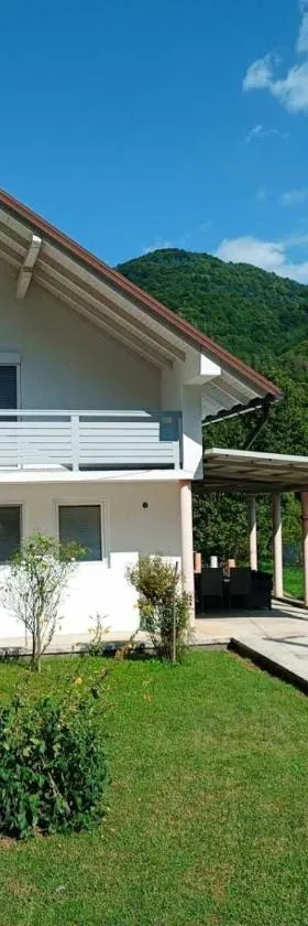 Villa ADA，位于亚伊采的酒店