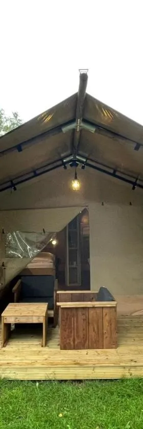 Safari Tent M - Camping Belle-Vue，位于贝尔多夫的酒店