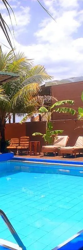 El Belga Loco，位于拉斯彭尼塔斯的酒店
