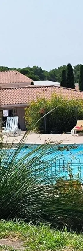 Appartement 2 Pièces Le Domaine de Manon，位于西格的酒店