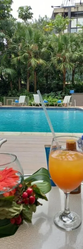 HOTEL ALTAMIRA SUITES，位于加拉加斯的酒店