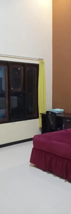 Ijen Transito 2 homestay，位于Ketapang的酒店