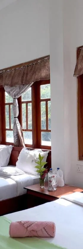 Subash Hotel，位于纳拉坦尼亚的酒店