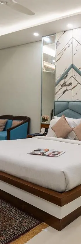 Hotel Leela Grande，位于卡尔纳尔的酒店