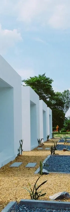 TJ Garden & Resort，位于素攀武里的酒店