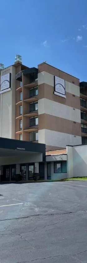 Saint Louis Airport Hotel，位于圣路易斯的酒店