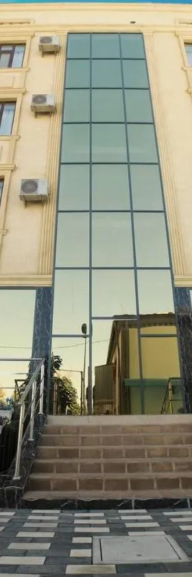 Gold Palace，位于泰尔梅兹的酒店