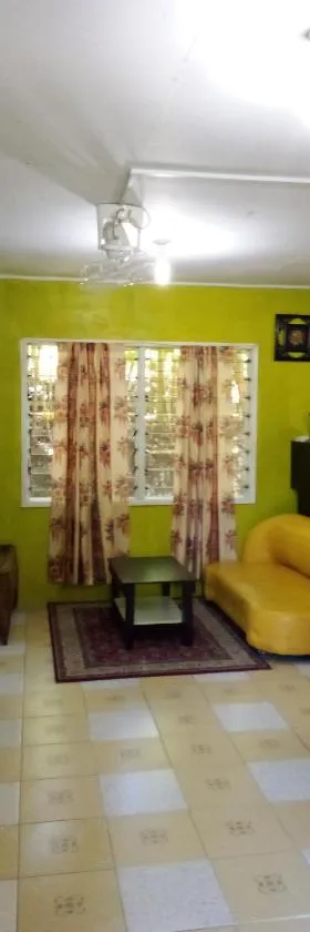 Island Home，位于霍尼亚拉的酒店