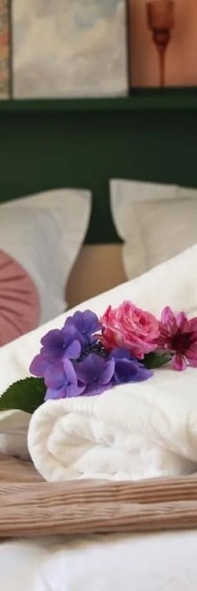 "La Botanique" Gîte de Charme dans un château de campagne & SPA，位于布利克斯的酒店