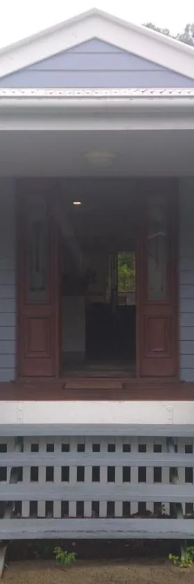 Near to Everything Yet in a Rainforest setting，位于特万庭的酒店