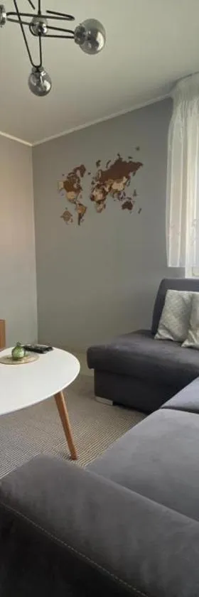 Rose Apartament，位于Brwinów的酒店
