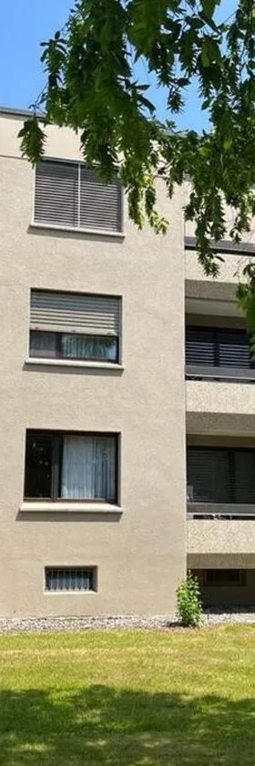 Privatzimmer in geteilter Wohnung，位于瓦杜兹的酒店