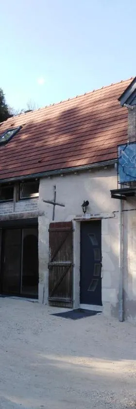 Gîte mon p'ti bout，位于Les Roches-lʼÉvêque的酒店