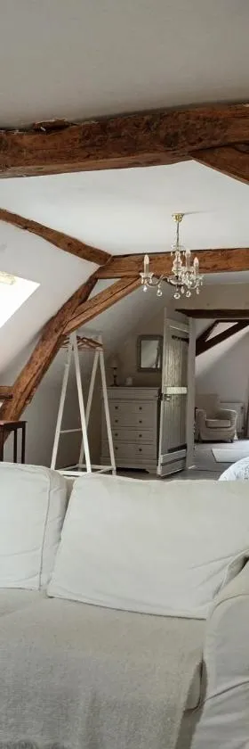 La chouett'chambre，位于Les Hermites的酒店