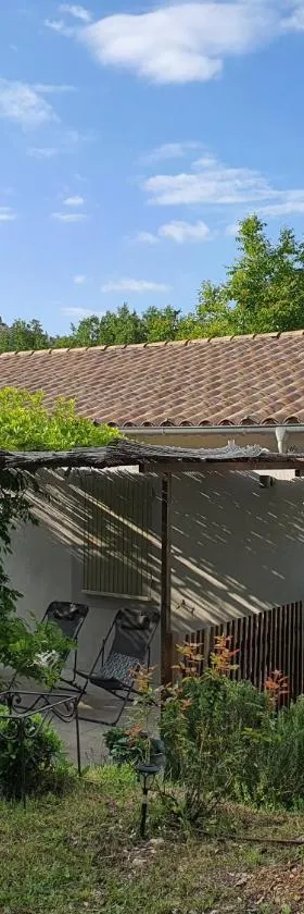 Gîte Hanna en Luberon - Le Boisset de St Martin de Castillon，位于Saint-Martin-de-Castillon的酒店