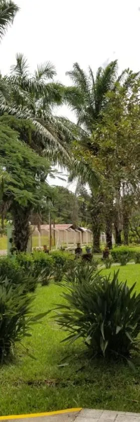Estancia del Bosque Forest Guest House，位于Siguatepeque的酒店