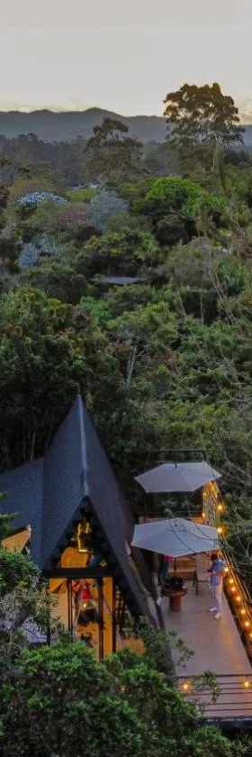 Ecoluxury Glamping，位于San Antonio的酒店
