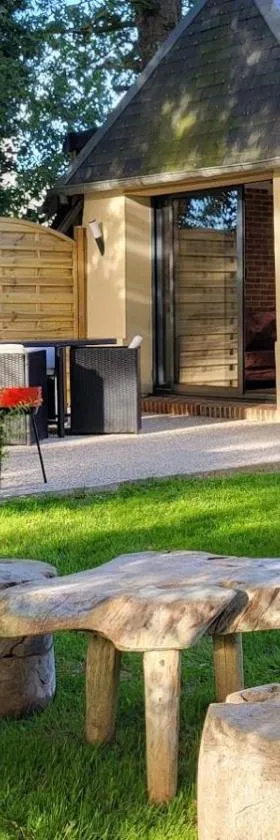 Maison en Normandie "LA HERISSONNERIE"，位于Saint-Eustache-la-Forêt的酒店