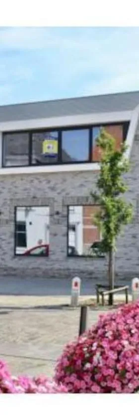 Leuk overnachten in hartje Laarne, dicht bij Gent!，位于Laarne的酒店