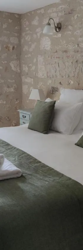 Les Chambres de Moulière，位于Liniers的酒店