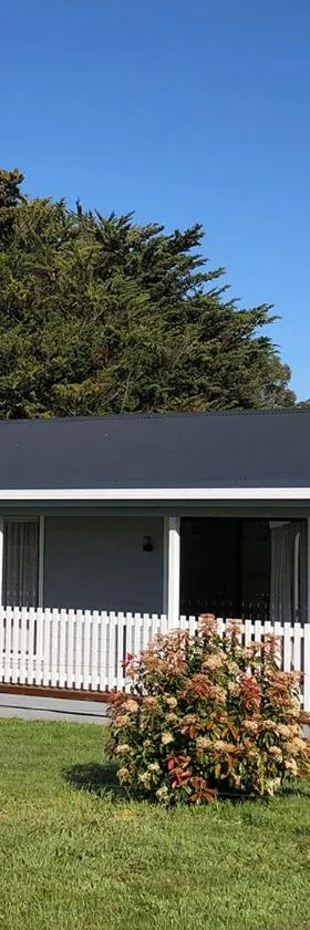Tranquil, modern self-contained cottage，位于Scarsdale的酒店